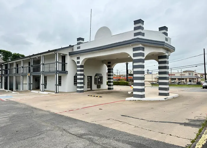 Sherman Inn