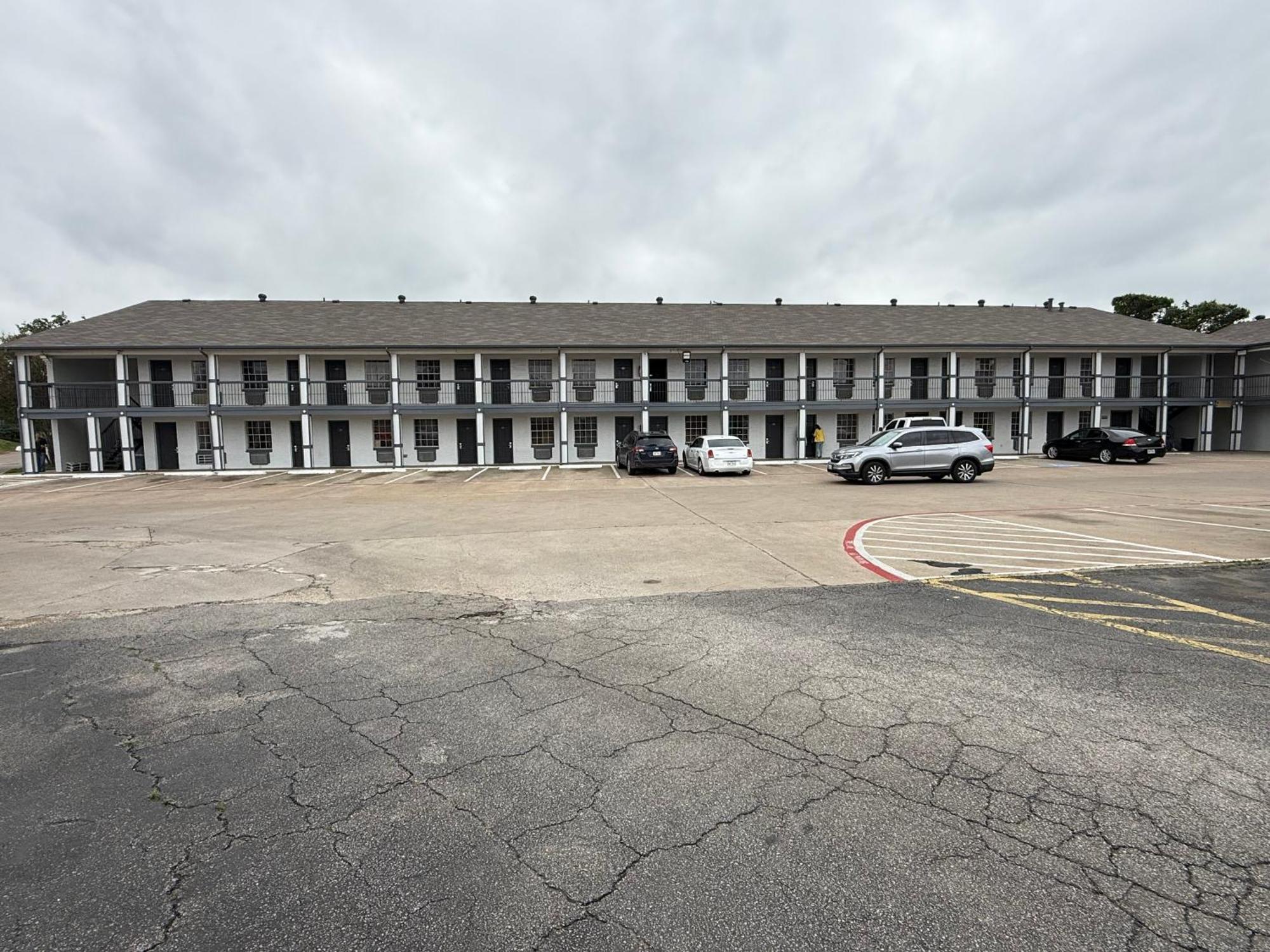 Sherman Inn Motel 2*