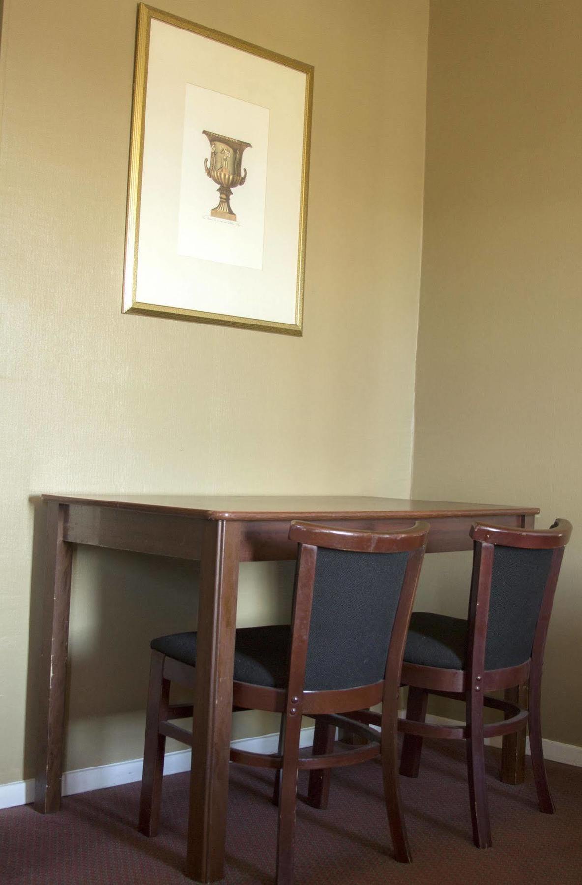 Sherman Inn Motel 2*