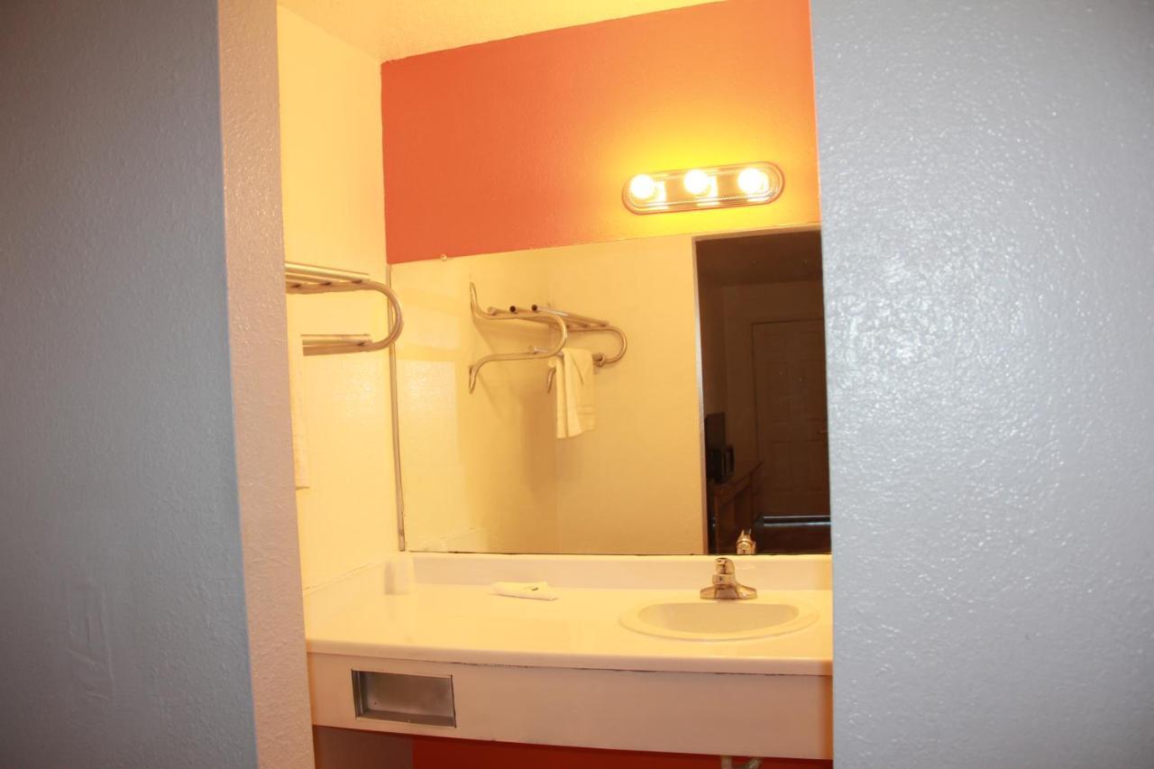 Sherman Inn 2*